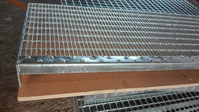 KRATY POMOSTOWE, STOPNIE SCHODOWE METALOWE, PODESTY