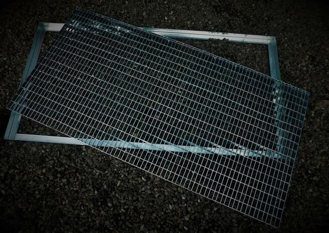 KRATY POMOSTOWE, STOPNIE SCHODOWE METALOWE, PODESTY