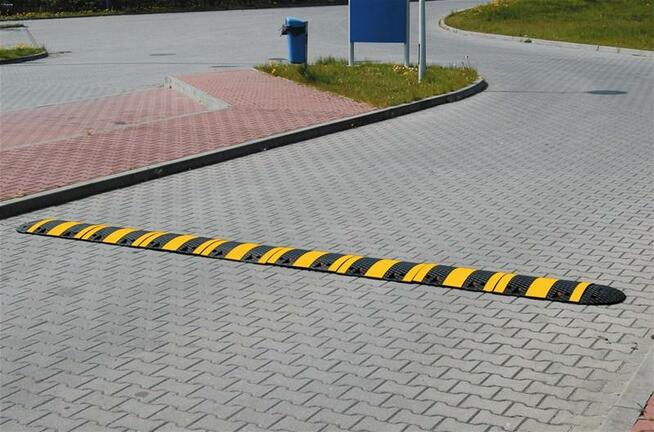 Próg zwalniający ,,40,,