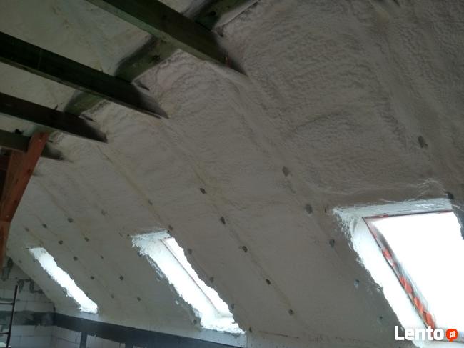 Ocieplanie Poddaszy Piana Pur Dach Strop Wiązary Dębno