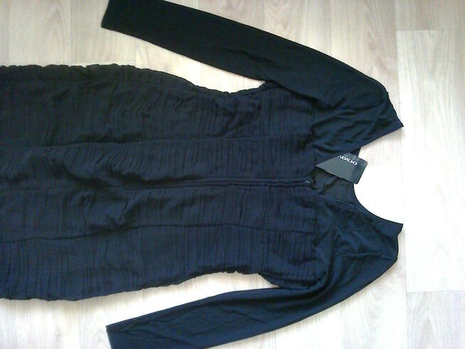 Czarna sukienka Orsay