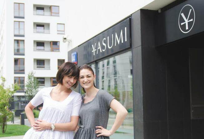 Kosmetyczka - salon Yasumi. Kosmetyka twarzy i ciała