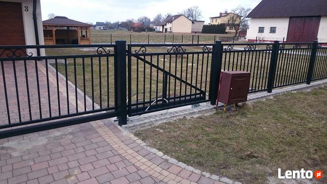 BRAMA , PRZĘSŁA ,GRILL ,STOŁY