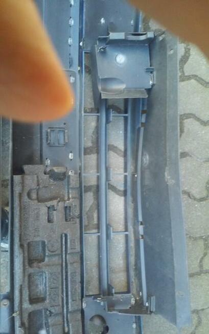 renault kango zderzak przód