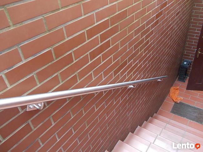 Balustrady, poręcze, podjazdy dla niepełnosprawnych.