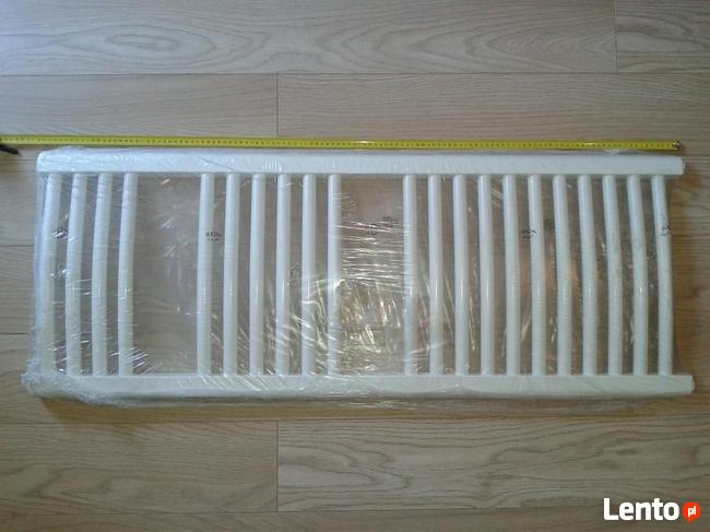 Grzejnik łazienkowy + dwa zawory grzejnikowe