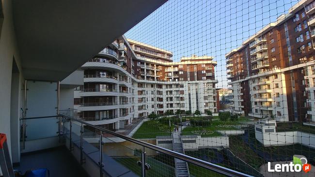 Siatka na balkon dla kota i na ptaki przeciw gołębiom