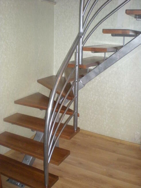 Schody wewnetrzne/zewnętrzne