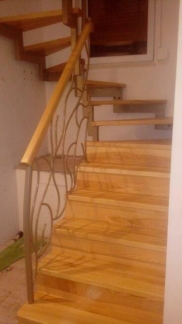 Schody wewnetrzne/zewnętrzne