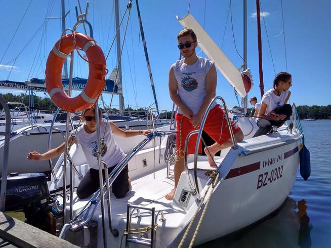 Rejs szkoleniowy przez całe Mazury obóz dla młodzieży