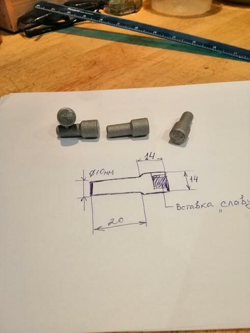 Obciągacz diamentowy wieloziarnisty