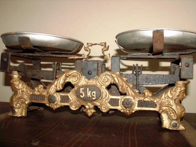 Stara waga szalkowa