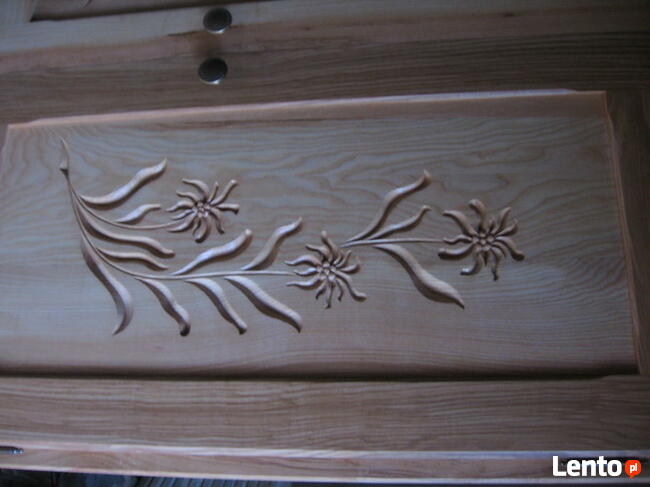 rzeżby w drewnie