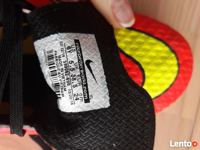 Sprzedam chłopięce korki do piłki nożnej