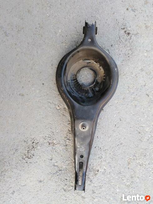 WAHACZ TYŁ LEWY FORD FOCUS III 3 MK3