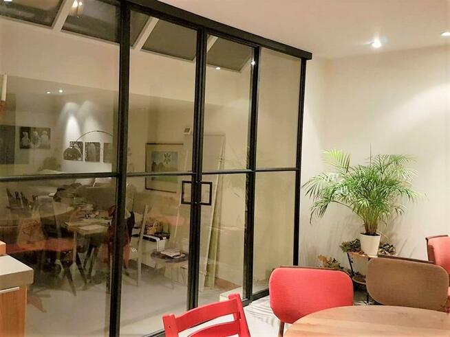 Ogrodzenia nowoczesne balustrady całoszklane stalowe