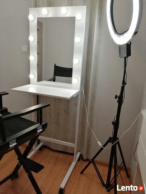 Mobilne stanowisko do makijażu wizażu salonu fryzjerskiego