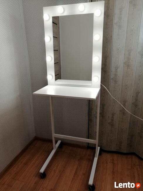 Mobilne stanowisko do makijażu wizażu salonu fryzjerskiego