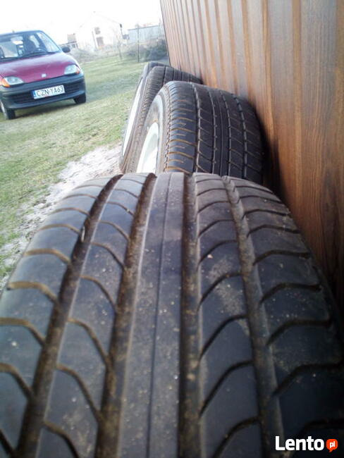 Ładne opony i felgi alu. do forda