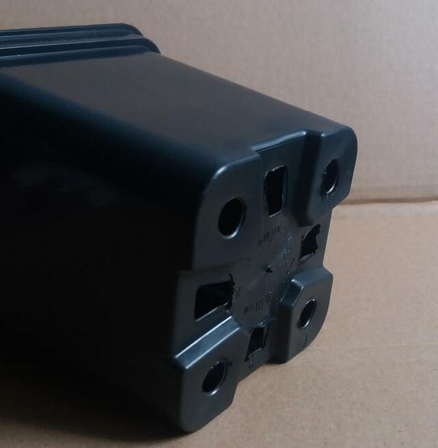 Doniczka produkcyjna 9x9x10cm