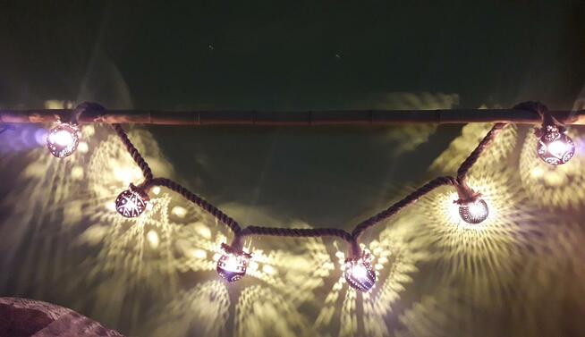 Sznur ozdobny z liny jutowej i kokosów FIREBALLS lampa nocna