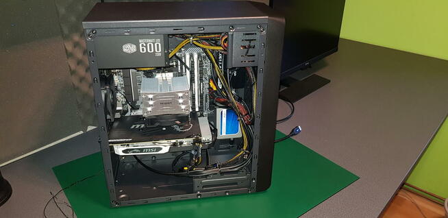 Składanie zestawów komputerowych, dobór podzespołów