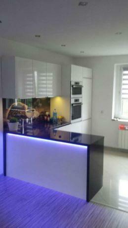 Szafy przesuwne - zabudowa wnęk