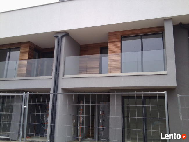 Zadaszenie tarasu, balustrady szklane, daszki szklane