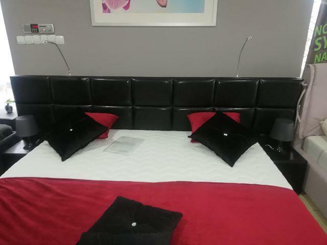 Nowość łóżko BLACK 160x200 + materac + 2 pufy + stelaż HIT !