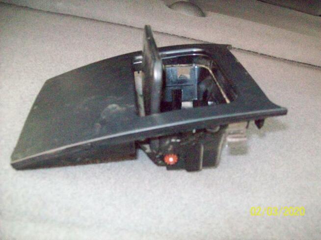 Obudowa popielniczki Peugeot 406