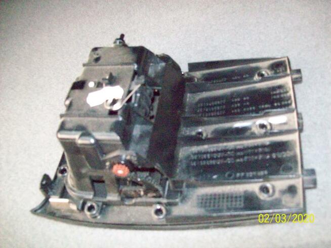 Obudowa popielniczki Peugeot 406