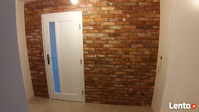 Stara cegła, płytki z cegły, loft, ceglane środki.