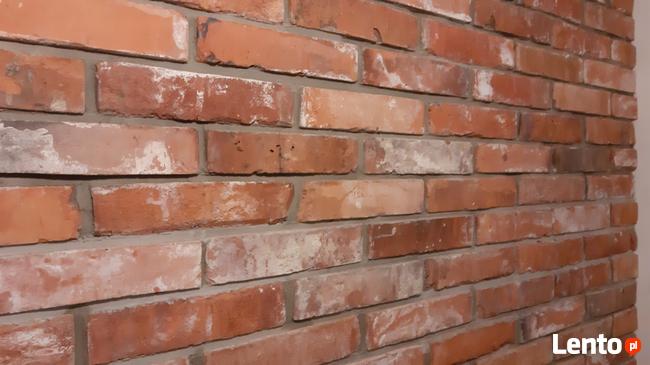 Stara cegła, płytki z cegły, loft, ceglane środki.