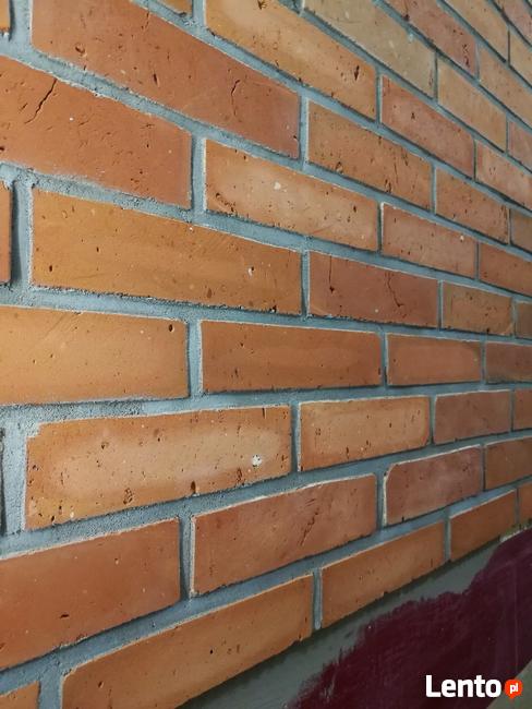 Stara cegła, płytki z cegły, loft, ceglane środki.