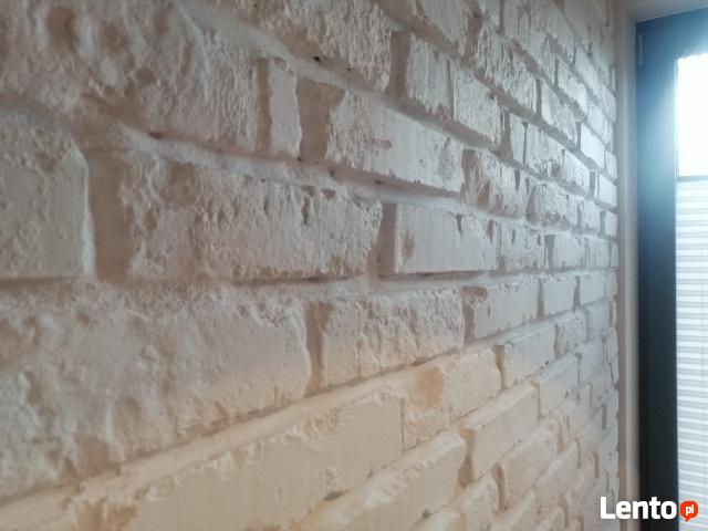 Stara cegła, płytki z cegły, loft, ceglane środki.