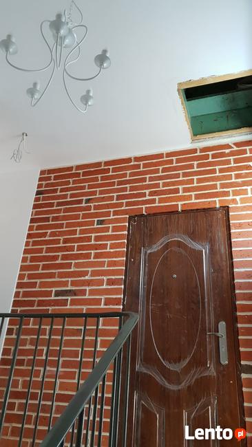 Stara cegła, płytki z cegły, loft, ceglane środki.