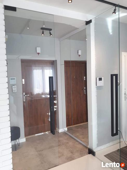 Zabudowy szklane, drzwi , przeszklenia wewnętrzne