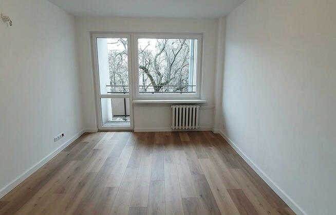 SPRZEDAM MIESZKANIE DWUPOKOJOWE MOKOTÓW UL. KOLBERGA 38m2