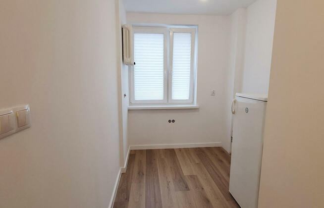 SPRZEDAM MIESZKANIE DWUPOKOJOWE MOKOTÓW UL. KOLBERGA 38m2