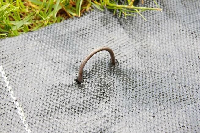 Mocne Metalowe Kołki Szpilki Do Agrowłókniny J15 paczka 100s