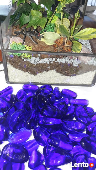 Otoczak szklany dekoracja kamień granatowy do lasu w szkle