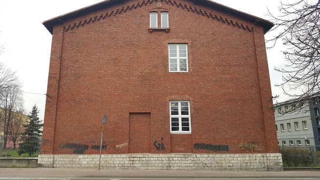 mycie elewacji ceglanych, kamiennych, usuwanie graffiti