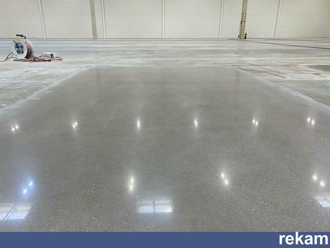 Szlifowanie polerowanie marmuru granitu lastryko renowacja