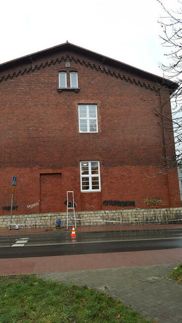 mycie elewacji ceglanych, kamiennych, usuwanie graffiti