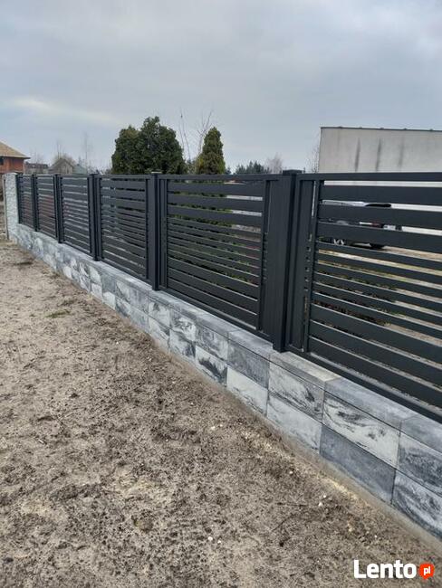 Montaż ogrodzeń panelowych