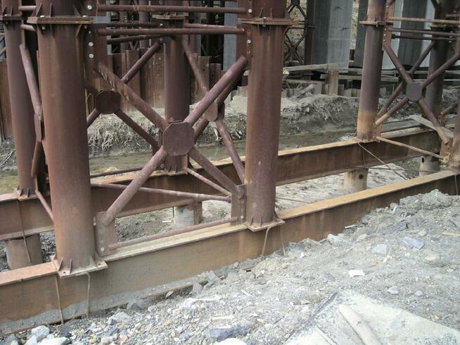 Podpory Mostowe / Klatki Mostowe / Rusztowania Mostowe