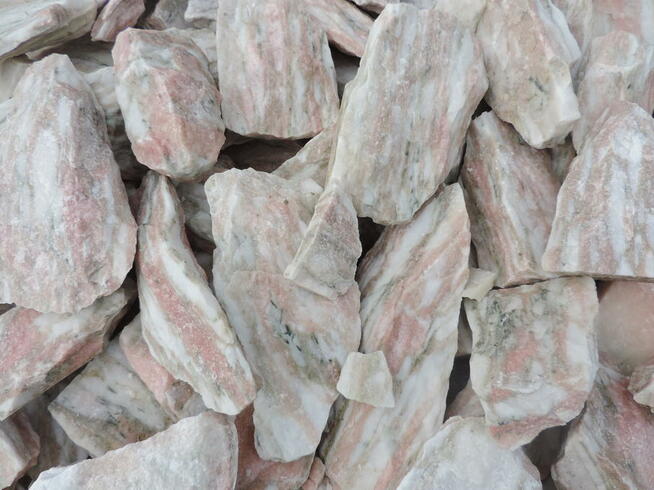 Grys Różowy 8-16 mm Kamień ozdobny do ogrodu Biała Marianna