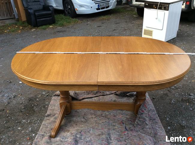Stół rozkładany z krzesłami