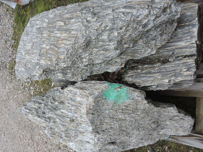 Kamień Kora Kamienna duże głazy ogrodowe kamień do ogrodu