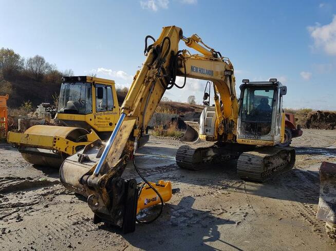 Młot hydrauliczny Arrowhead do koparek o masie 13-16 ton